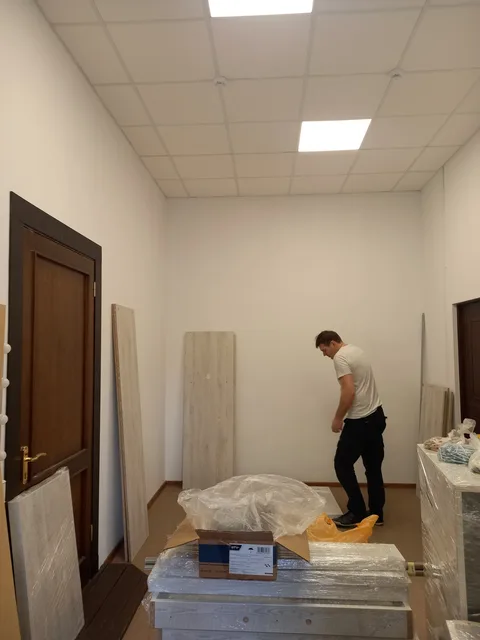 Процесс монтажа мебели